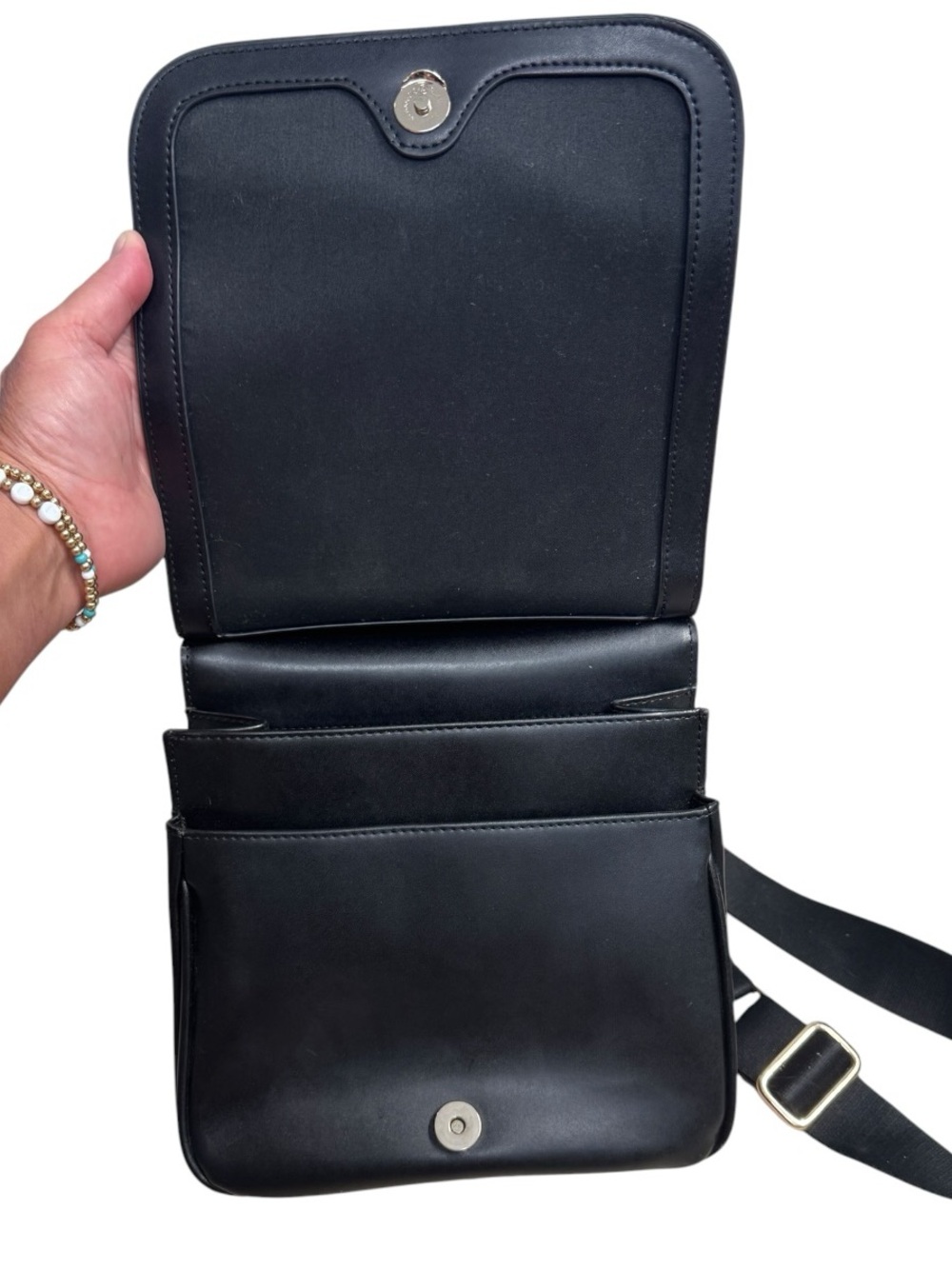 Urban Outfitters Black Faux Leather Front Flap Crossbody Shoulder Bag - Picture 5 of 10